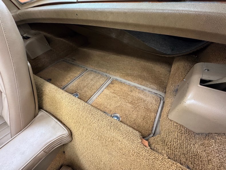 Unknown-Corvette-1974-Corvette-Orange-Medium-Saddle-34