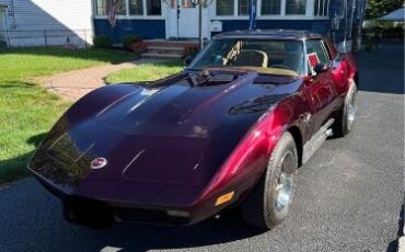 Unknown-Corvette-1974-Dark-Cherry-Metallic