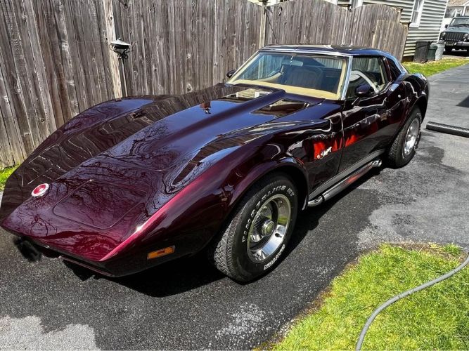 Unknown-Corvette-1974-Dark-Cherry-Metallic-4