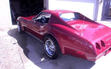 Unknown-Corvette-1974-Medium-Red-Metallic-Silver-Leather-15