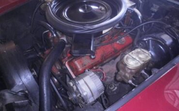 Unknown-Corvette-1974-Medium-Red-Metallic-Silver-Leather-2