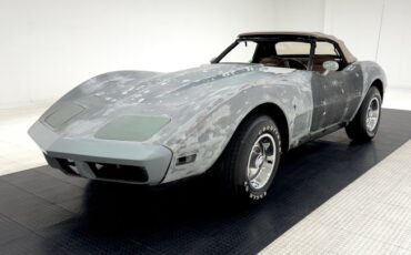 Unknown-Corvette-1974-Primer-Gray-Medium-Saddle-1