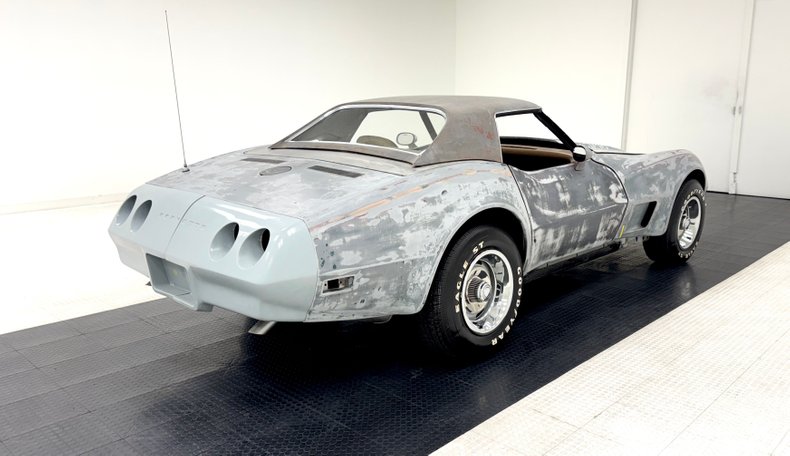 Unknown-Corvette-1974-Primer-Gray-Medium-Saddle-26