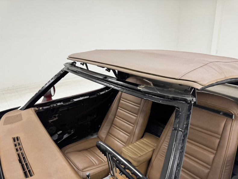Unknown-Corvette-1974-Primer-Gray-Medium-Saddle-35