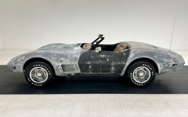 Unknown-Corvette-1974-Primer-Gray-Medium-Saddle-5