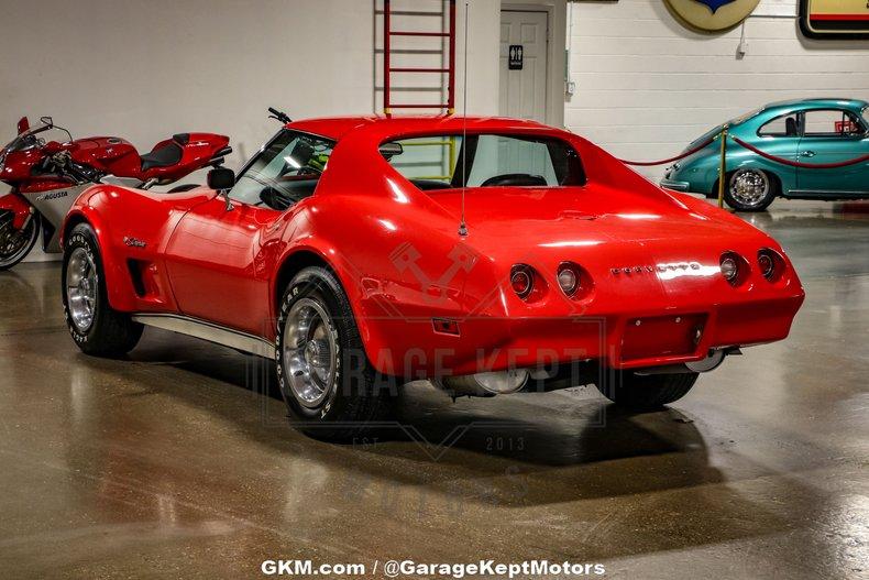 Unknown-Corvette-1974-Red-Black-1