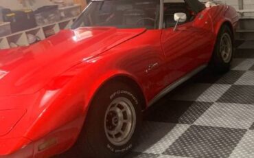 Unknown-Corvette-1974-Red-Black-2