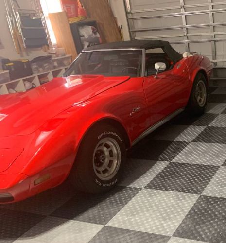 Unknown-Corvette-1974-Red-Black-2