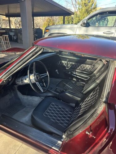 Unknown-Corvette-1974-Red-Black-2