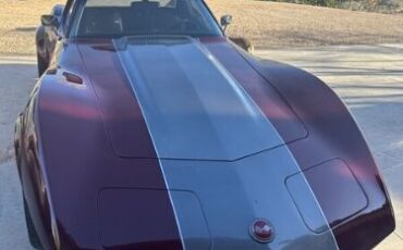 Unknown-Corvette-1974-Red-Black