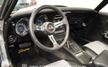 Unknown-Corvette-1974-Silver-Black-12