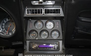 Unknown-Corvette-1974-Silver-Black-40