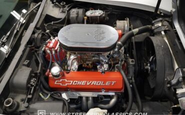 Unknown-Corvette-1974-Silver-Black-8