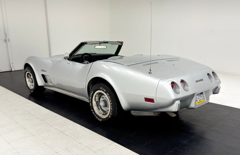 Unknown-Corvette-1974-Silver-Mist-Metallic-Silver-13