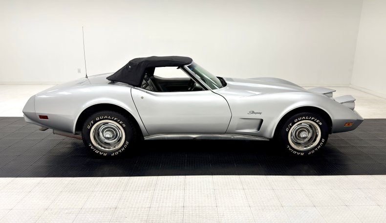 Unknown-Corvette-1974-Silver-Mist-Metallic-Silver-16