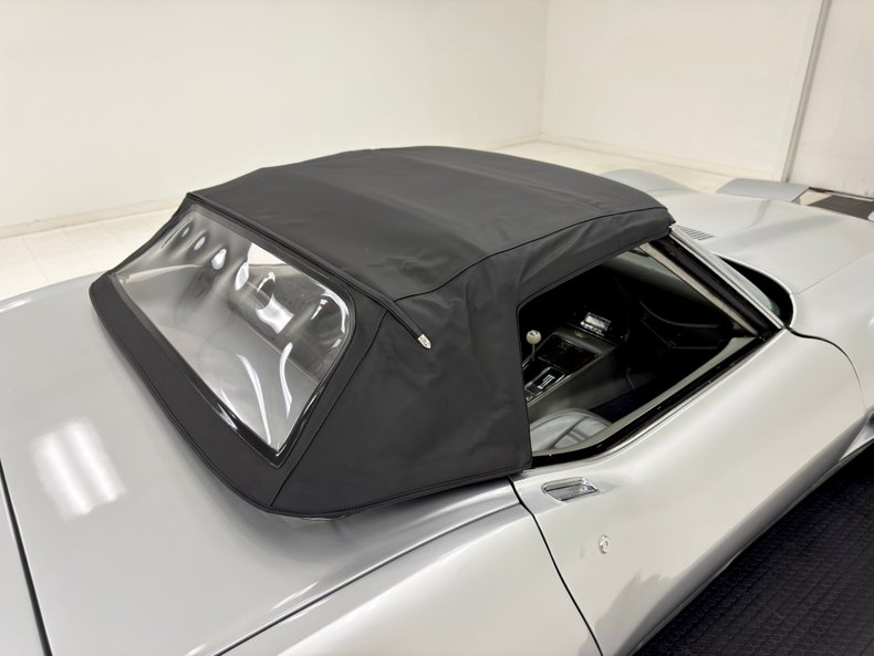 Unknown-Corvette-1974-Silver-Mist-Metallic-Silver-26