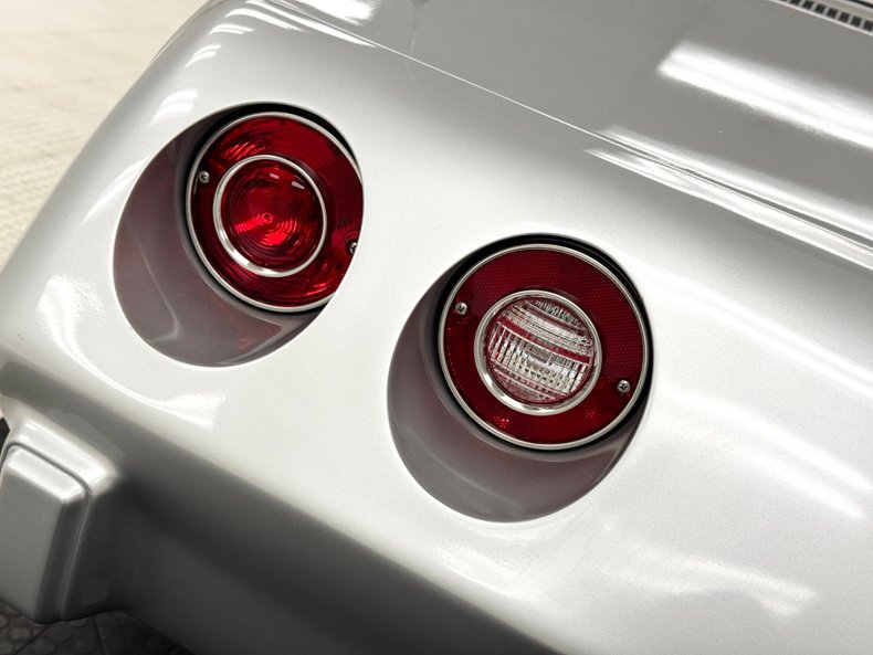 Unknown-Corvette-1974-Silver-Mist-Metallic-Silver-27