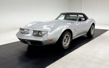 Unknown-Corvette-1974-Silver-Mist-Metallic-Silver-32