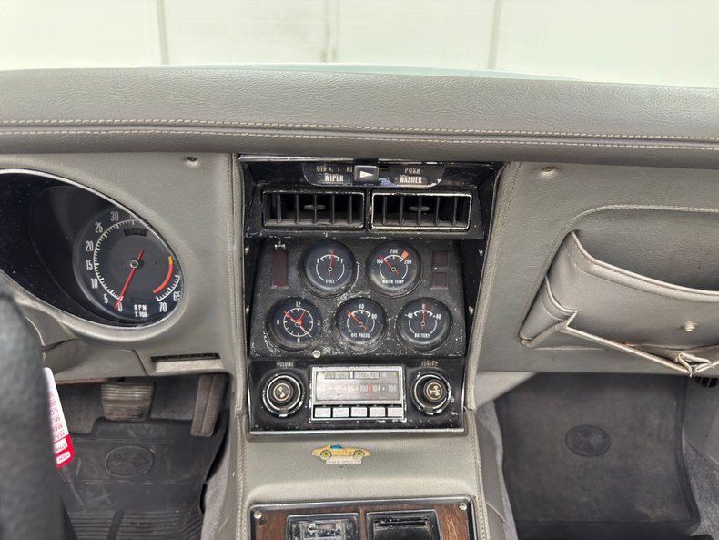 Unknown-Corvette-1974-Silver-Mist-Metallic-Silver-35