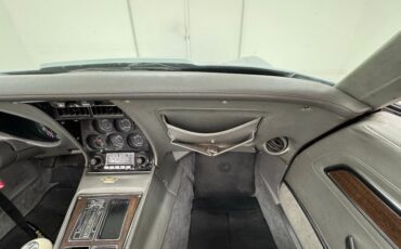 Unknown-Corvette-1974-Silver-Mist-Metallic-Silver-36