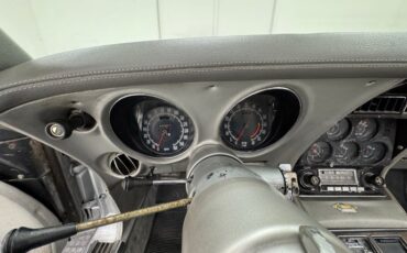 Unknown-Corvette-1974-Silver-Mist-Metallic-Silver-4
