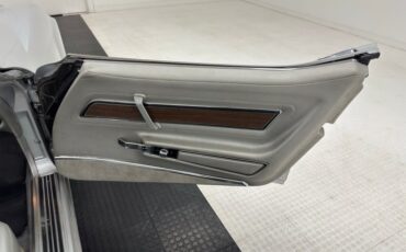 Unknown-Corvette-1974-Silver-Mist-Metallic-Silver-47