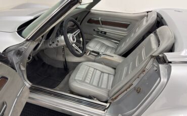 Unknown-Corvette-1974-Silver-Mist-Metallic-Silver-49