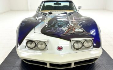Unknown-Corvette-1974-White-Black-12