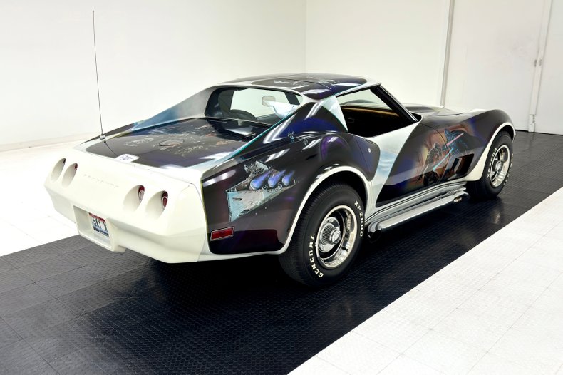 Unknown-Corvette-1974-White-Black-19