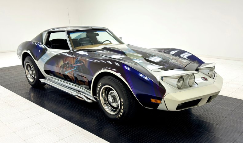 Unknown-Corvette-1974-White-Black-21