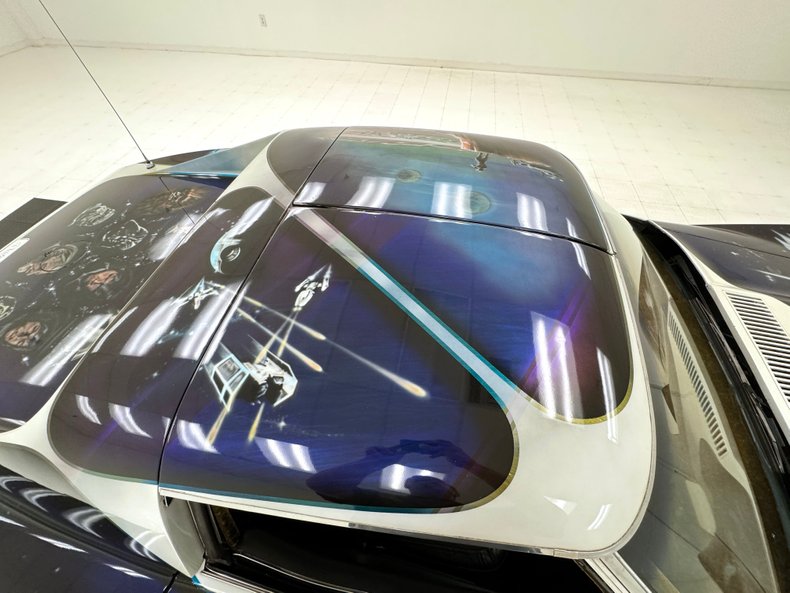 Unknown-Corvette-1974-White-Black-27