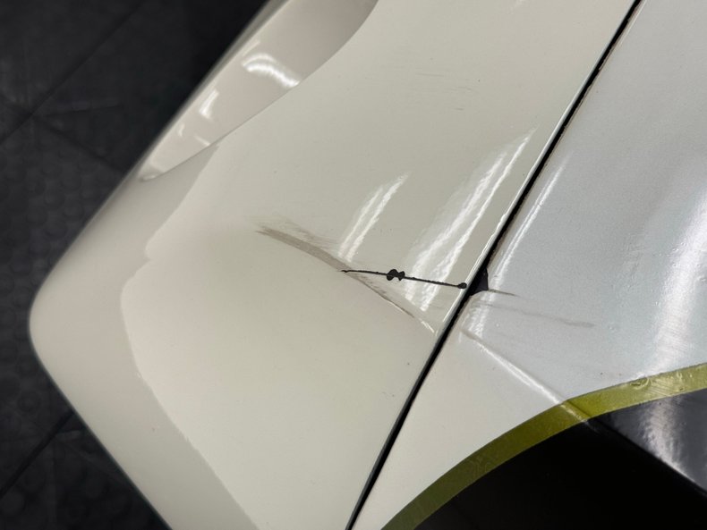 Unknown-Corvette-1974-White-Black-39