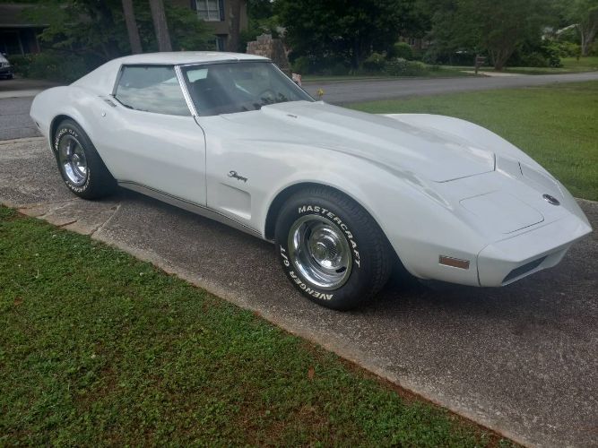 Unknown-Corvette-1974-White