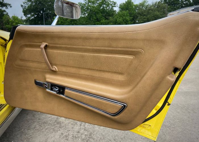 Unknown-Corvette-1974-Yellow-16