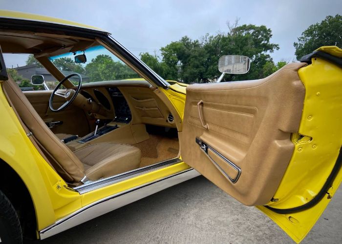 Unknown-Corvette-1974-Yellow-19