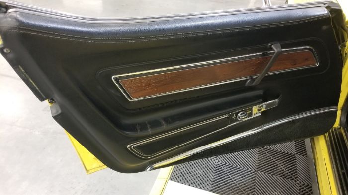Unknown-Corvette-1974-Yellow-9
