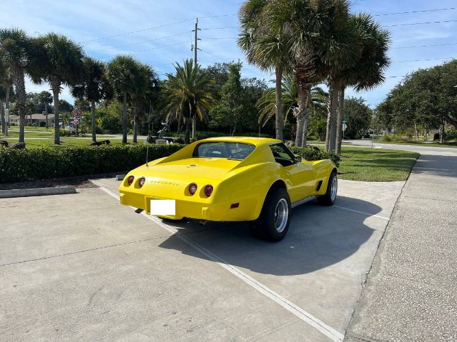Unknown-Corvette-1975-1