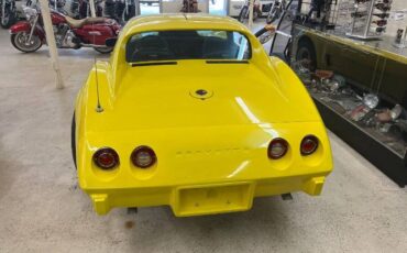 Unknown-Corvette-1975-10