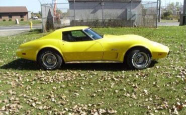 Unknown-Corvette-1975-2
