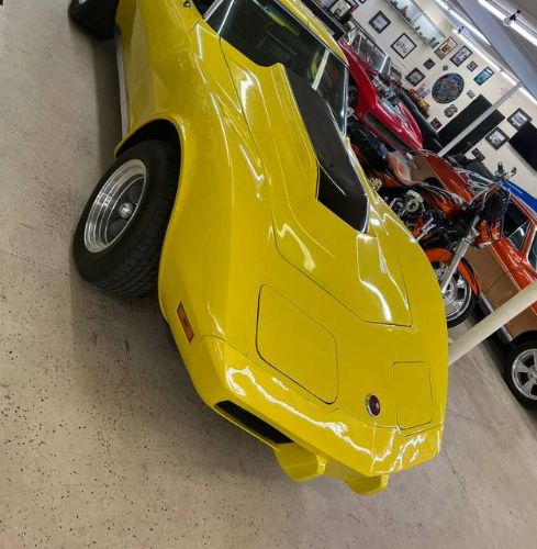 Unknown-Corvette-1975-2