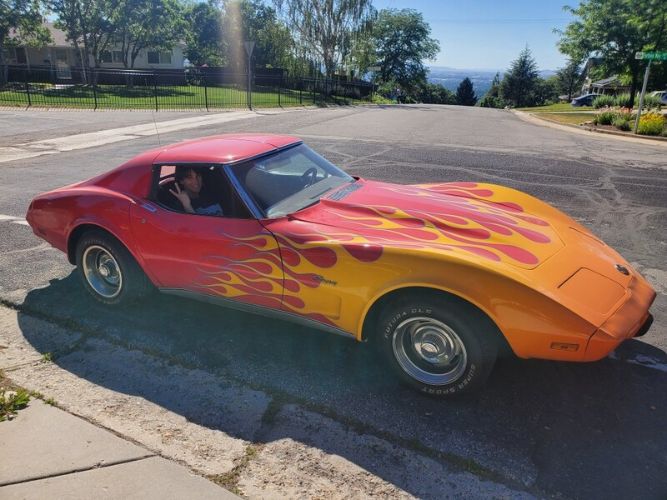 Unknown-Corvette-1975-4