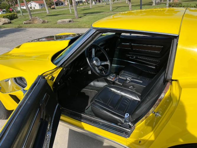 Unknown-Corvette-1975-9