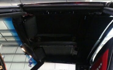 Unknown-Corvette-1975-Black-Black-and-Red-46