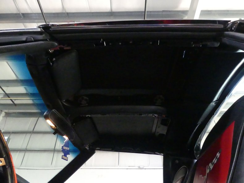 Unknown-Corvette-1975-Black-Black-and-Red-46