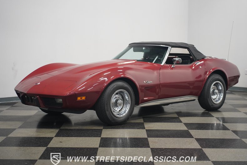 Unknown-Corvette-1975-Dark-Red-Metallic-Black-12