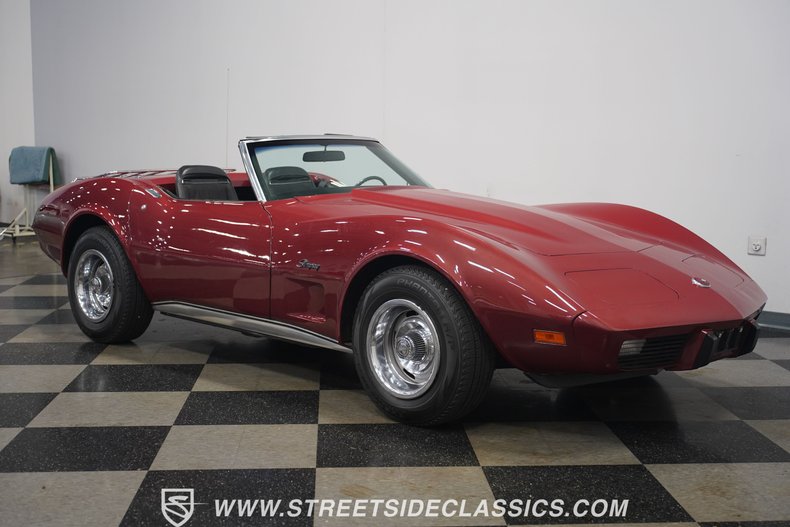 Unknown-Corvette-1975-Dark-Red-Metallic-Black-23