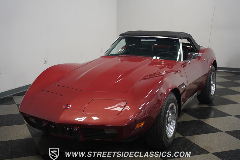 Unknown-Corvette-1975-Dark-Red-Metallic-Black-26