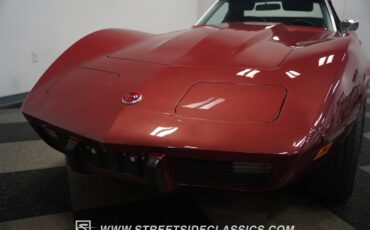 Unknown-Corvette-1975-Dark-Red-Metallic-Black-27