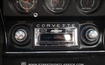 Unknown-Corvette-1975-Dark-Red-Metallic-Black-3