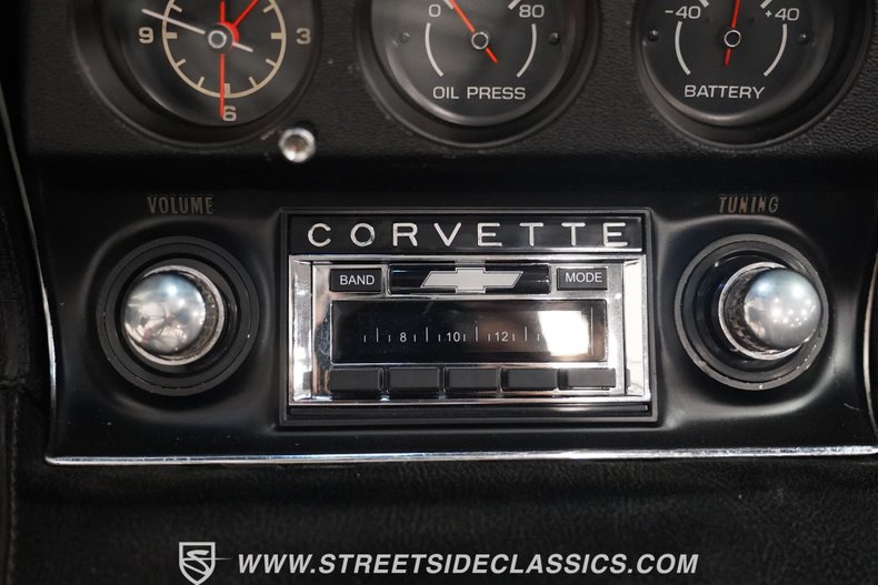 Unknown-Corvette-1975-Dark-Red-Metallic-Black-3